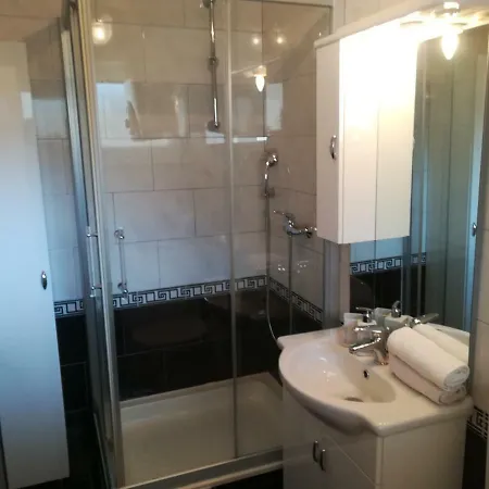 For 3 Persons Fra Bonina Street Apartment *